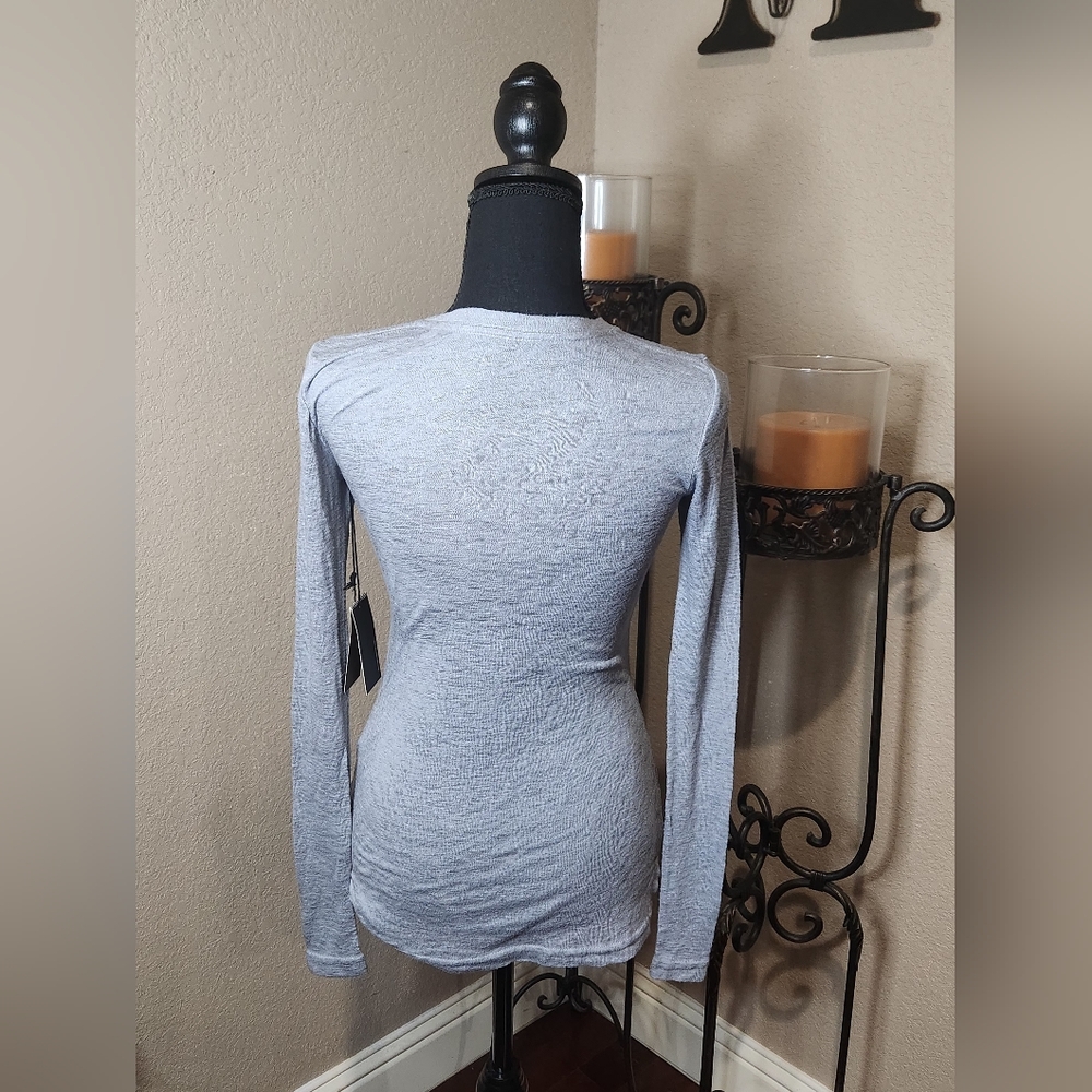 Rails Heather Gray Long Sleeve Lightweight Henley Top W/pocket. NWT. Size XS - Picture 2 of 9